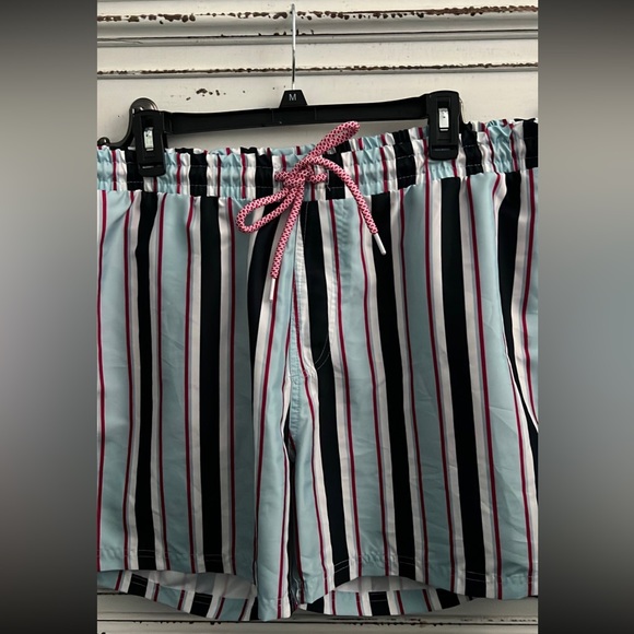 Like new 💙🤍 INC men’s XL swim trunks - Picture 3 of 12